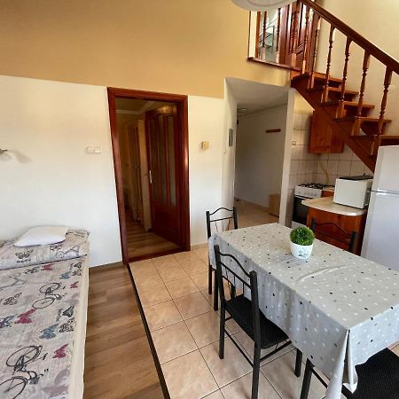 Hellasz Apartman Gyula Eksteriør billede
