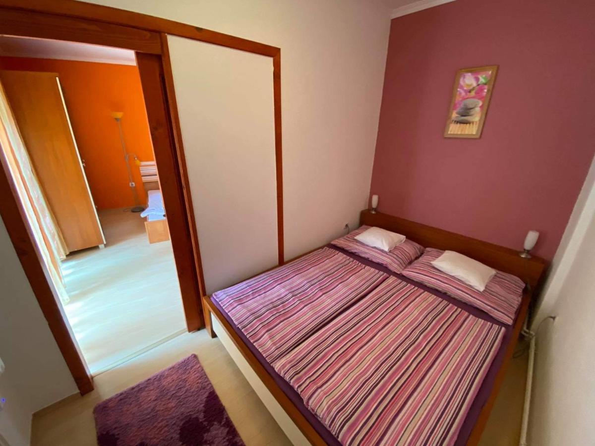 Hellasz Apartman Gyula Eksteriør billede